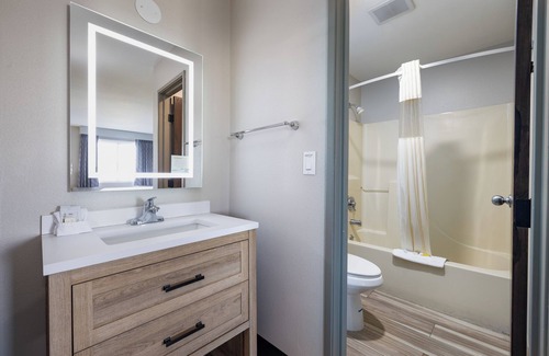 Billings Hotel | Days Inn by Wyndham Billings