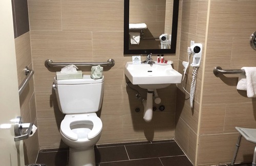 Borough Park Hotel | Days Inn by Wyndham Brooklyn Borough Park