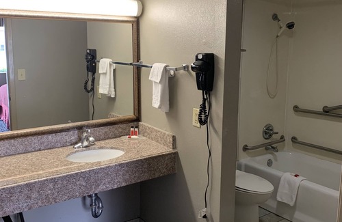 North San Antonio - SAT Hotel | Days Inn by Wyndham Central San Antonio NW Medical Center