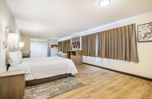Lincoln Acres Hotel | Days Inn by Wyndham Chula Vista/San Diego