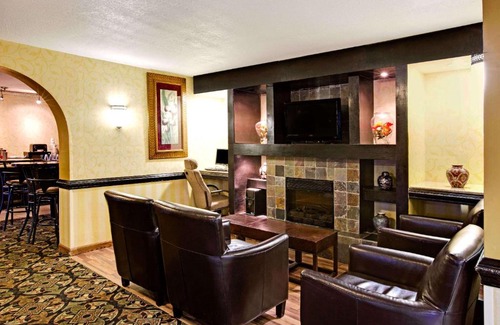 Charlotte Hotel | Days Inn by Wyndham Charlotte/Woodlawn Near Carowinds