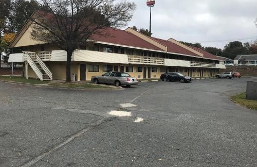 Sugar Creek Hotel | Days Inn by Wyndham Charlotte University