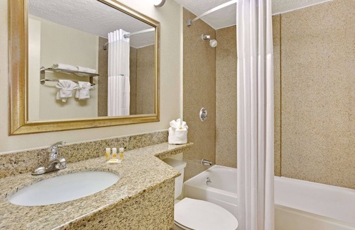Charlotte Hotel | Days Inn by Wyndham Charlotte/Woodlawn Near Carowinds