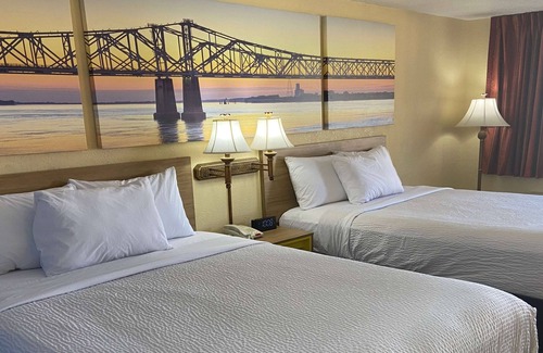 Clinton Hotel | Days Inn by Wyndham Clinton