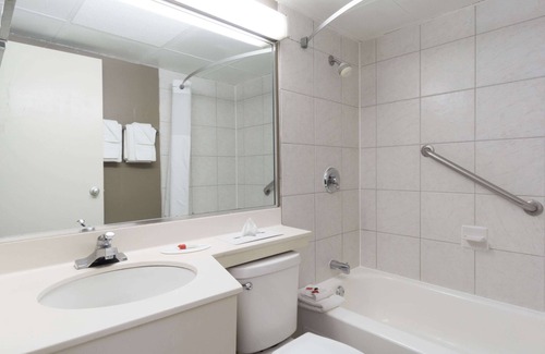 Reynoldsburg Hotel | Days Inn by Wyndham Columbus East Airport