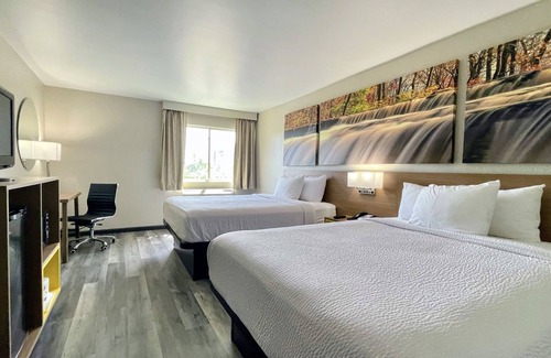Columbus Hotel | Days Inn by Wyndham Columbus IN