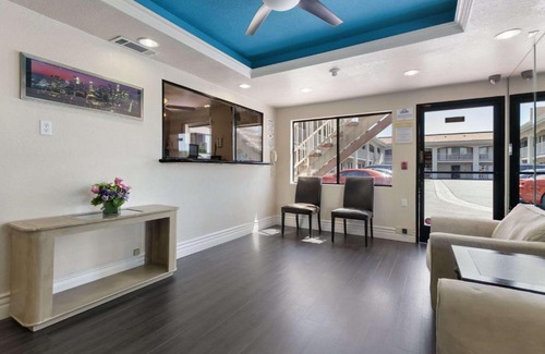 Downey Hotel | Days Inn by Wyndham Downey