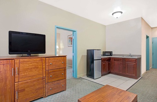 Downtown St. Louis Hotel | Days Inn by Wyndham Downtown St. Louis