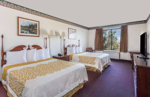 Evanston Hotel | Days Inn by Wyndham Evanston WY