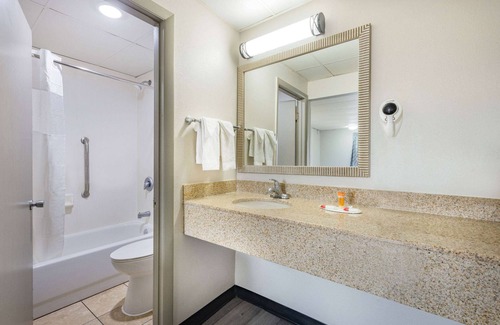 Fredericksburg Hotel | Days Inn by Wyndham Fredericksburg North