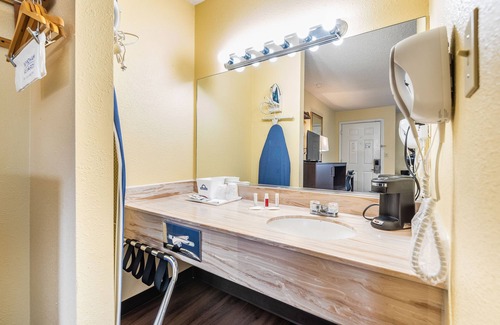 Federal Way Hotel | Days Inn by Wyndham Federal Way