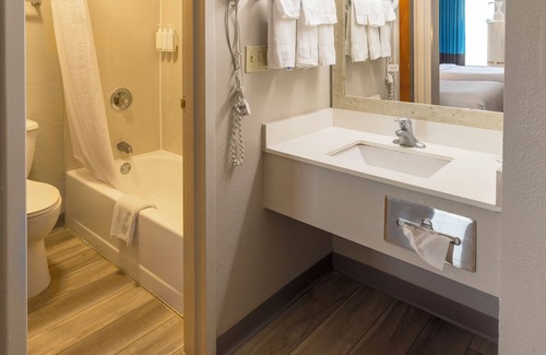 Florence Hotel | Days Inn by Wyndham Florence Cincinnati Area
