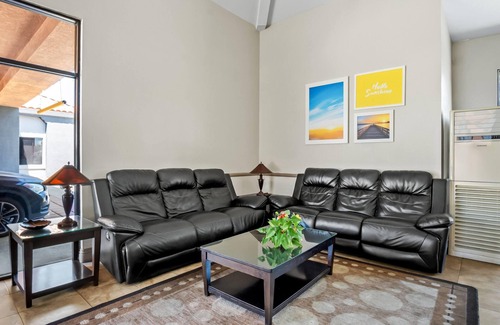 Rialto Hotel | Days Inn by Wyndham Fontana/Rialto