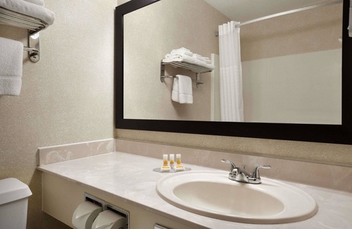 Grand Forks Hotel | Days Inn by Wyndham Grand Forks Columbia Mall