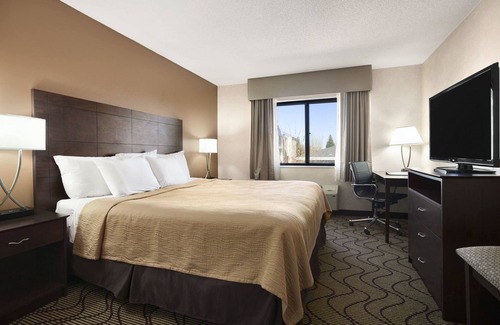 Grand Forks Hotel | Days Inn by Wyndham Grand Forks Columbia Mall