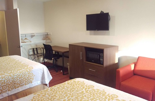 Hemet Hotel | Days Inn by Wyndham Hemet