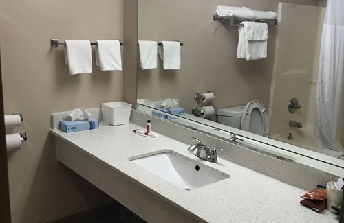Hillsboro Hotel | Days Inn by Wyndham Hillsboro