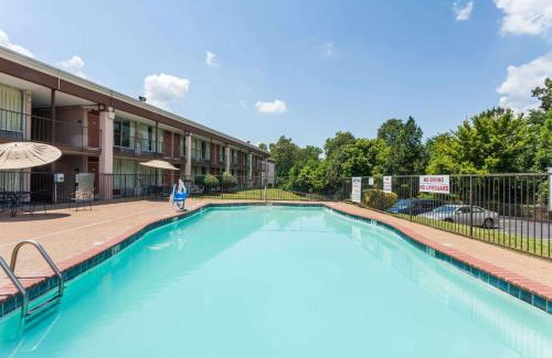 Jackson Hotel | Days Inn by Wyndham Jackson