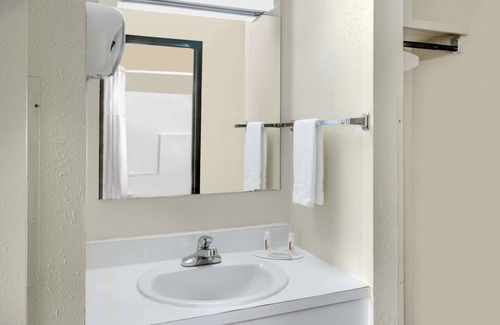 Jackson Hotel | Days Inn by Wyndham Jackson
