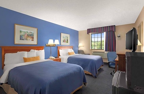 Keene Hotel | Days Inn by Wyndham Keene NH
