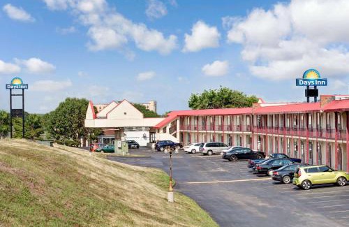 Cedar Bluff Hotel | Days Inn by Wyndham Knoxville West