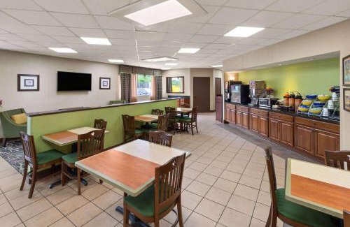 Knoxville Hotel | Days Inn by Wyndham Knoxville East
