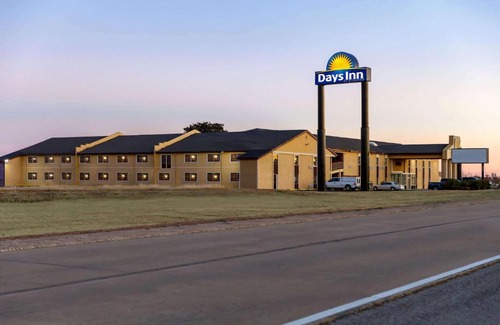 Lawton Hotel | Days Inn by Wyndham Lawton