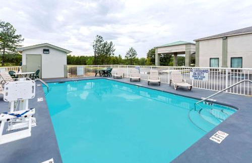 Lugoff Hotel | Days Inn by Wyndham Lugoff