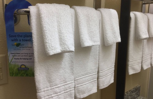 Macon Hotel | Days Inn by Wyndham Macon I-475