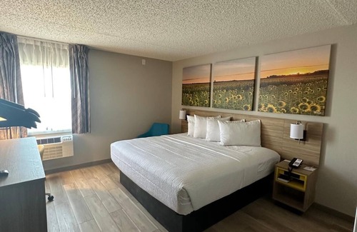 Mandan Hotel | Days Inn by Wyndham Mandan Bismarck Area