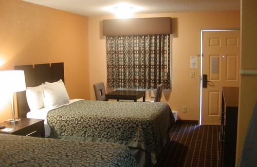 Marietta Hotel | Days Inn by Wyndham Marietta White Water