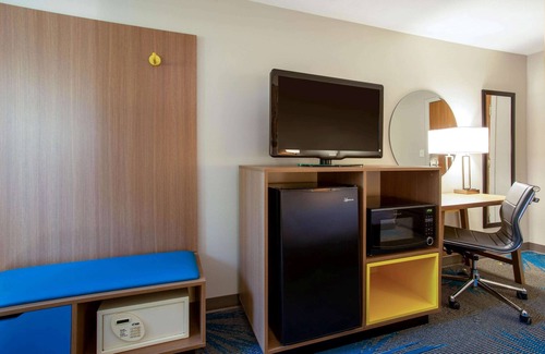 Marquette Hotel | Days Inn by Wyndham Marquette