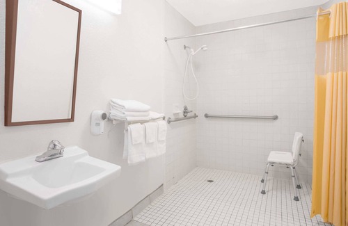 Milledgeville Hotel | Days Inn by Wyndham Milledgeville