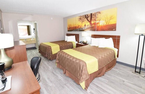 Midland Hotel | Days Inn by Wyndham Midland
