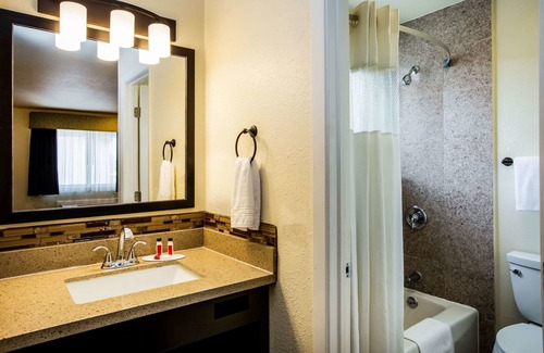 Munras Avenue Hotel | Days Inn by Wyndham Monterey Downtown