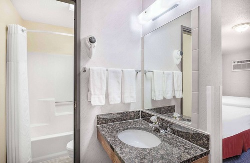 Monticello Hotel | Days Inn by Wyndham Monticello