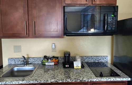 Desire Area Hotel | Days Inn by Wyndham New Orleans Pontchartrain