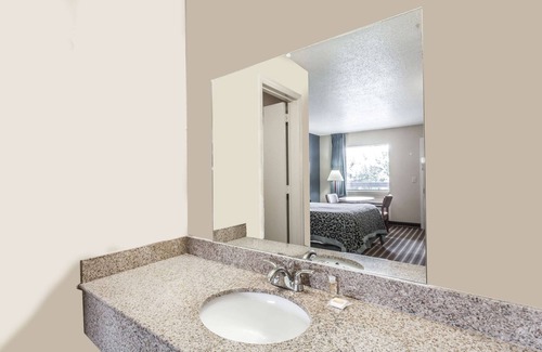 Talbot's Corner Hotel | Days Inn by Wyndham Nashville North/Opryland Area