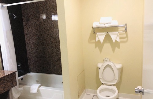West San Antonio Hotel | Days Inn by Wyndham Near Seaworld San Antonio