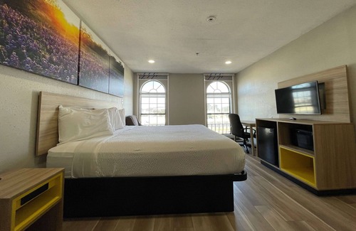 West San Antonio Hotel | Days Inn by Wyndham Near Seaworld San Antonio