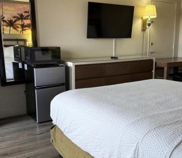 Ontario Hotel | Days Inn by Wyndham Ontario Airport