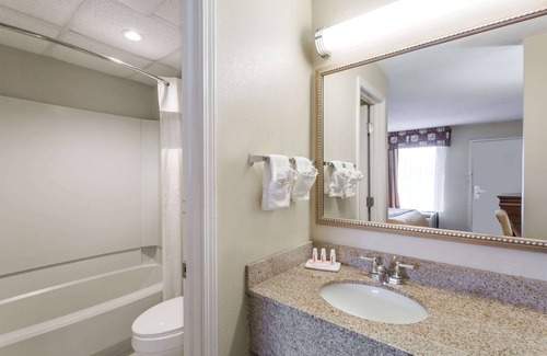 Orangeburg Hotel | Days Inn by Wyndham Orangeburg