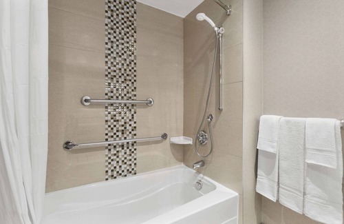 Downtown Ottawa Hotel | Days Inn by Wyndham Ottawa
