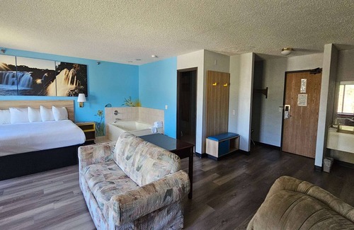 Ozark Hotel | Days Inn by Wyndham Ozark Springfield