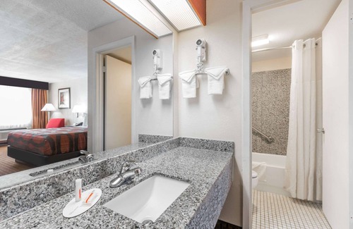 Pearl Hotel | Days Inn by Wyndham Pearl/Jackson Airport