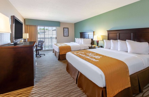 Petoskey Hotel | Days Inn by Wyndham Petoskey
