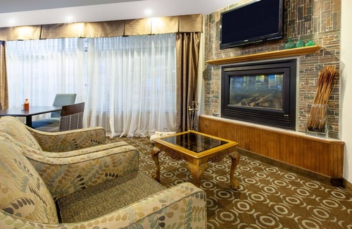 Petoskey Hotel | Days Inn by Wyndham Petoskey