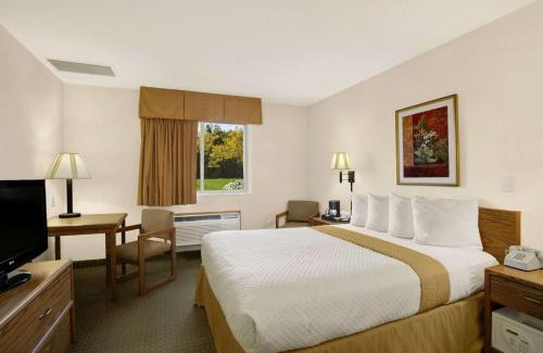 Rapid City Hotel | Days Inn by Wyndham Rapid City