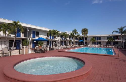 St. Petersburg - Clearwater Hotel | Days Inn by Wyndham St. Petersburg/Tampa Bay Area
