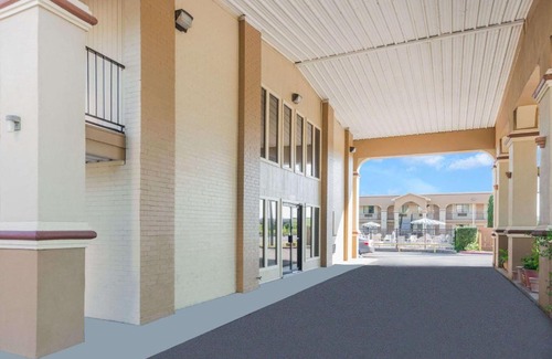 Rio Vista Hotel | Days Inn by Wyndham San Marcos